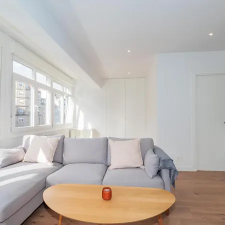 Gran Via 47 By Ybh Vigo