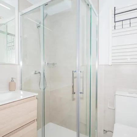 Gran Via 47 By Ybh * Vigo